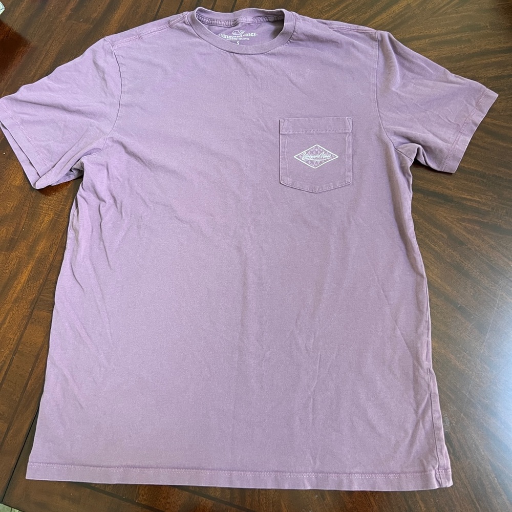 Men’s Vineyard Vines tshirt